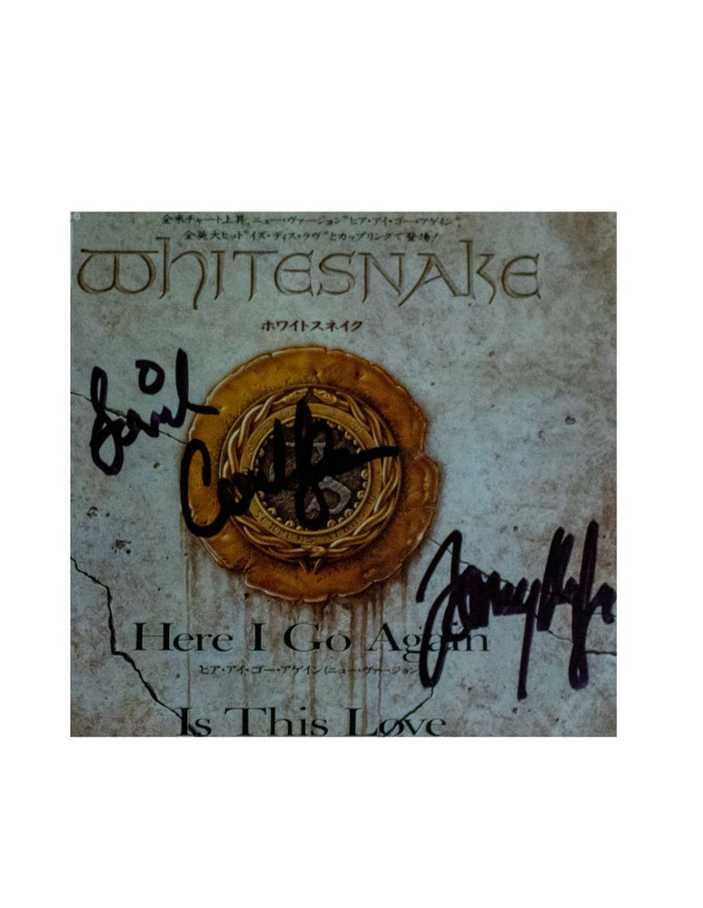 Disco vinyl 7 pulgadas firmado o autografiado por los integrantes de la banda Whitesnake David Coverdale, Tommy Aldridge y Cozy Powell. Álbum "Here I Go Again"