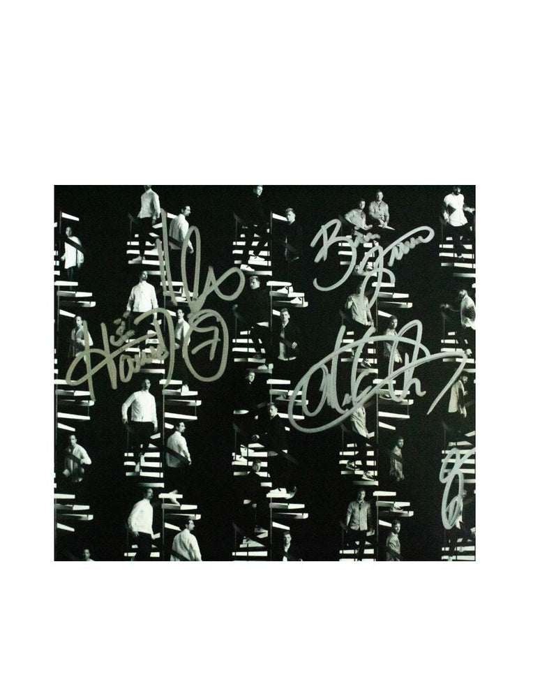 Disco vinyl firmado o autografiado por los integrantes de la banda Backstreet Boys Bryan Littrel, Howie Dorough y Nick Carter.Álbum "DNA"